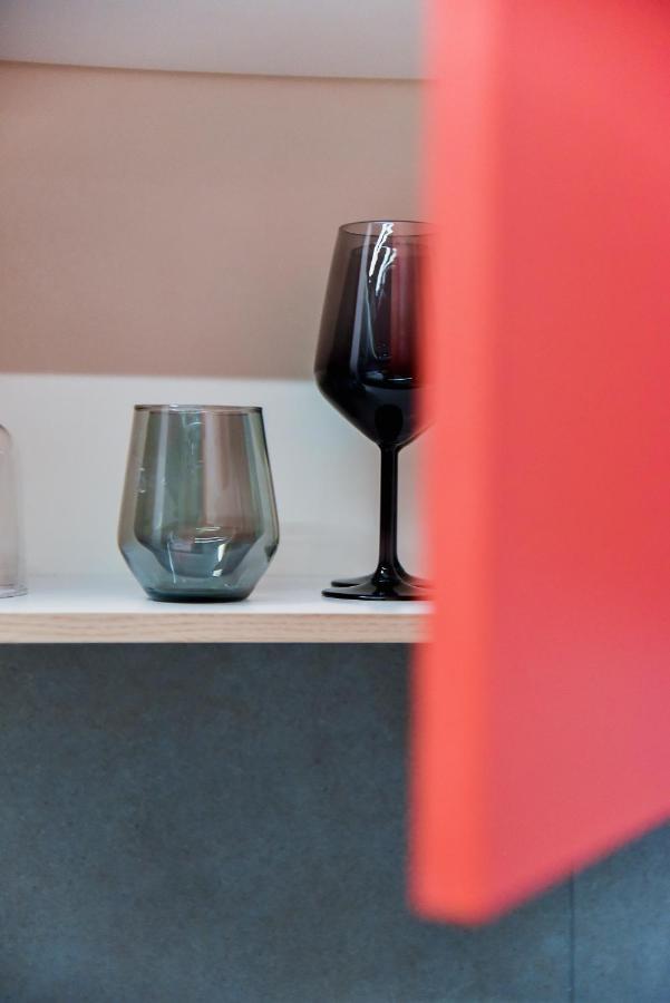 Central44 Yolo Casual Suite Athen Exterior foto