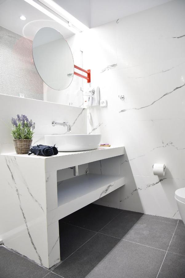 Central44 Yolo Casual Suite Athen Exterior foto